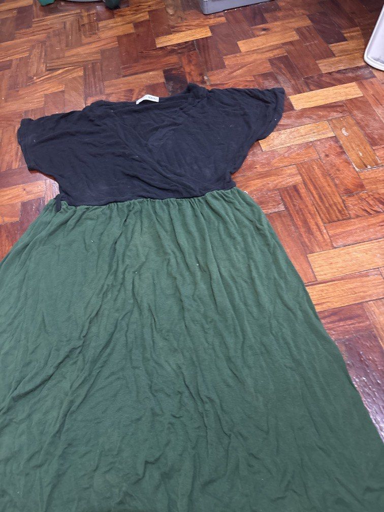 Green and black dress (Category: Dresses) located in Manila. Submitted by vintageaccessories (Listing ID 1470963997, Image 2). Description: .