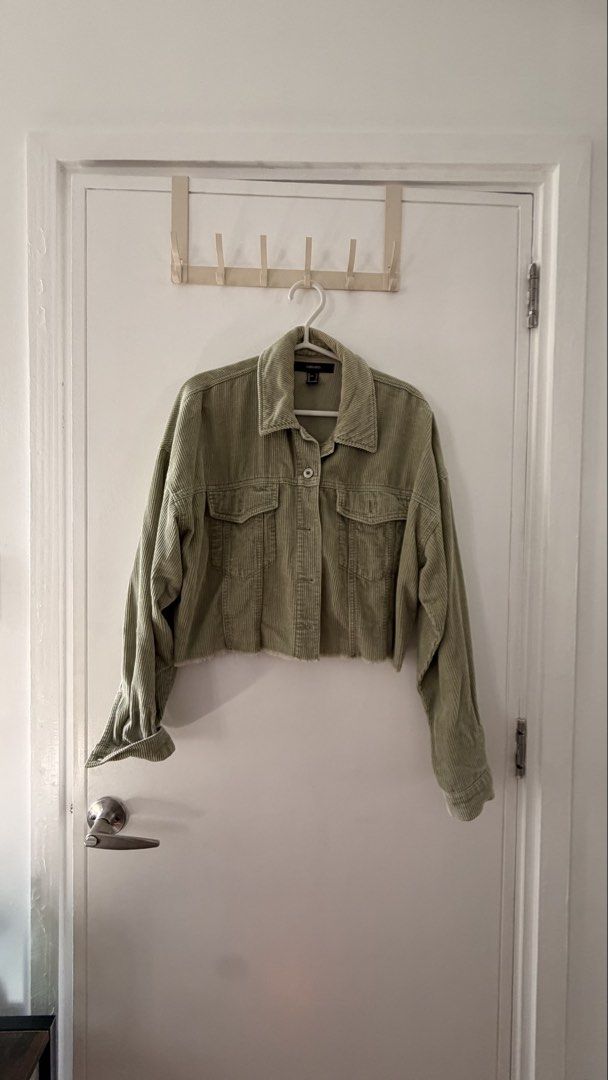 Green Cropped Corduroy Jacket (Category: Coats, Jackets and Outerwear) located in Taguig. Submitted by amarivera (Listing ID 1471003518, Image 1). Description: Rfs: no longer being worn Note some slight discoloration due to wear at the collar.