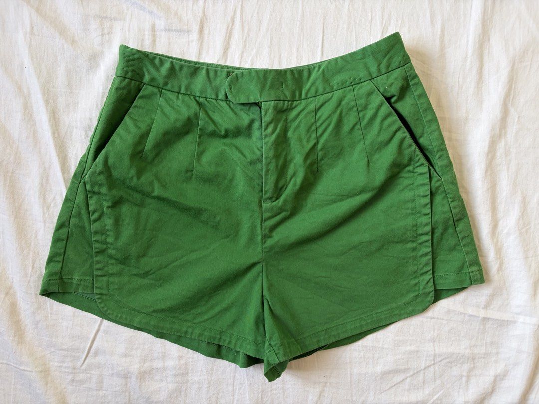 Green High Waist Shorts (Category: Shorts) located in Quezon City. Submitted by vidadmarie (Listing ID 1470979545, Image 1). Description: - Only tried on once - Waist: 26” - Hips: 34” - Length: 12.5”.