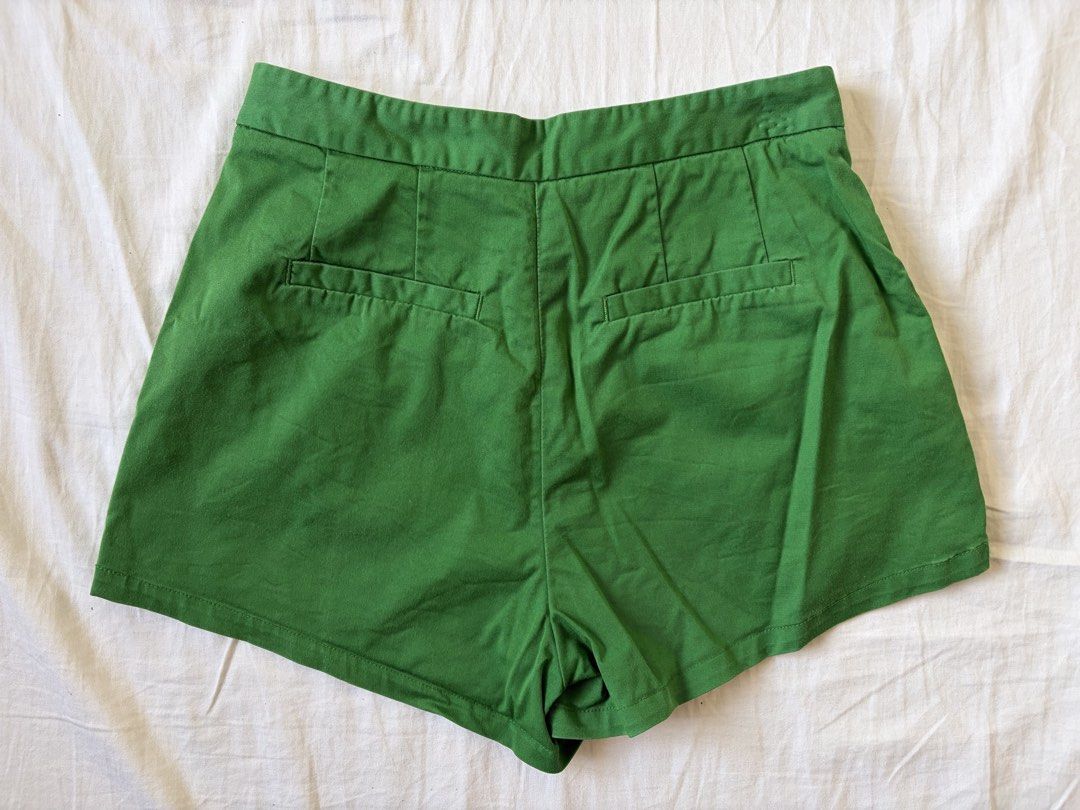 Green High Waist Shorts (Category: Shorts) located in Quezon City. Submitted by vidadmarie (Listing ID 1470979545, Image 2). Description: - Only tried on once - Waist: 26” - Hips: 34” - Length: 12.5”.