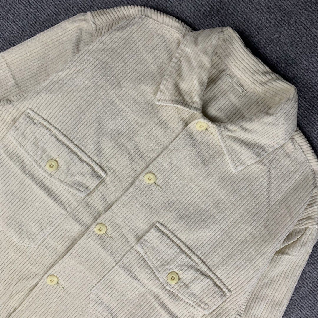 GU CPO Corduroy Shirt Jacket (Category: Coats, Jackets and Outerwear) located in Baguio. Submitted by vintage_lurker (Listing ID 1471090992, Image 2). Description: Size on tag: Medium Width: 23” Length: 29” Issue/s: none Mine: 790 + Shipping fee 📍Payment first policy. no COD or COP 📍All items Washed and Sanitized 🧼 Shoot your offer. I’m all ears‼️ OTHER DETAILS: - Color: Cream - Material: Soft corduroy texture - Size: Medium (tag on inner coll