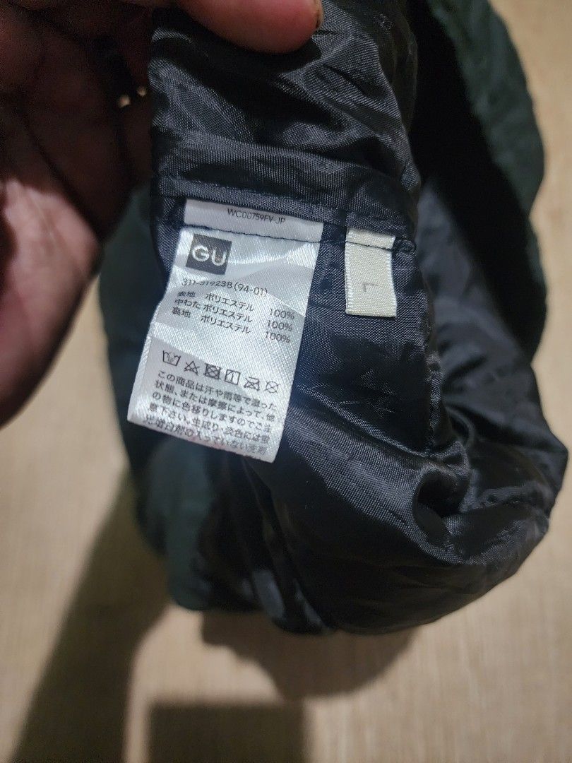 GU ligth puffer vest (Category: Coats, Jackets and Outerwear) located in Real. Submitted by raphy2019 (Listing ID 1471066824, Image 2). Description: .