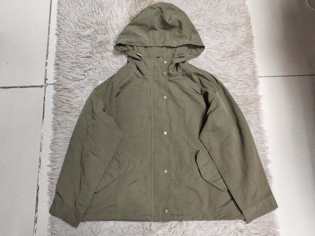 GU Mountain Parka (Category: Coats, Jackets and Outerwear) located in Angeles City. Submitted by miss_independent01 (Listing ID 1470968075, Image 3). Description: GU Mountain Parka Width: 23 (Medium on tag) Length: 23.5 Sleeve: 18 Shoulder: 20 MOP: Gcash ✅ Mine Now, Pay Now ✅ First to Pay, Gets the Item 📍 PAMPANGA Courier: JnT 🚚🚚 PM 💌💌.
