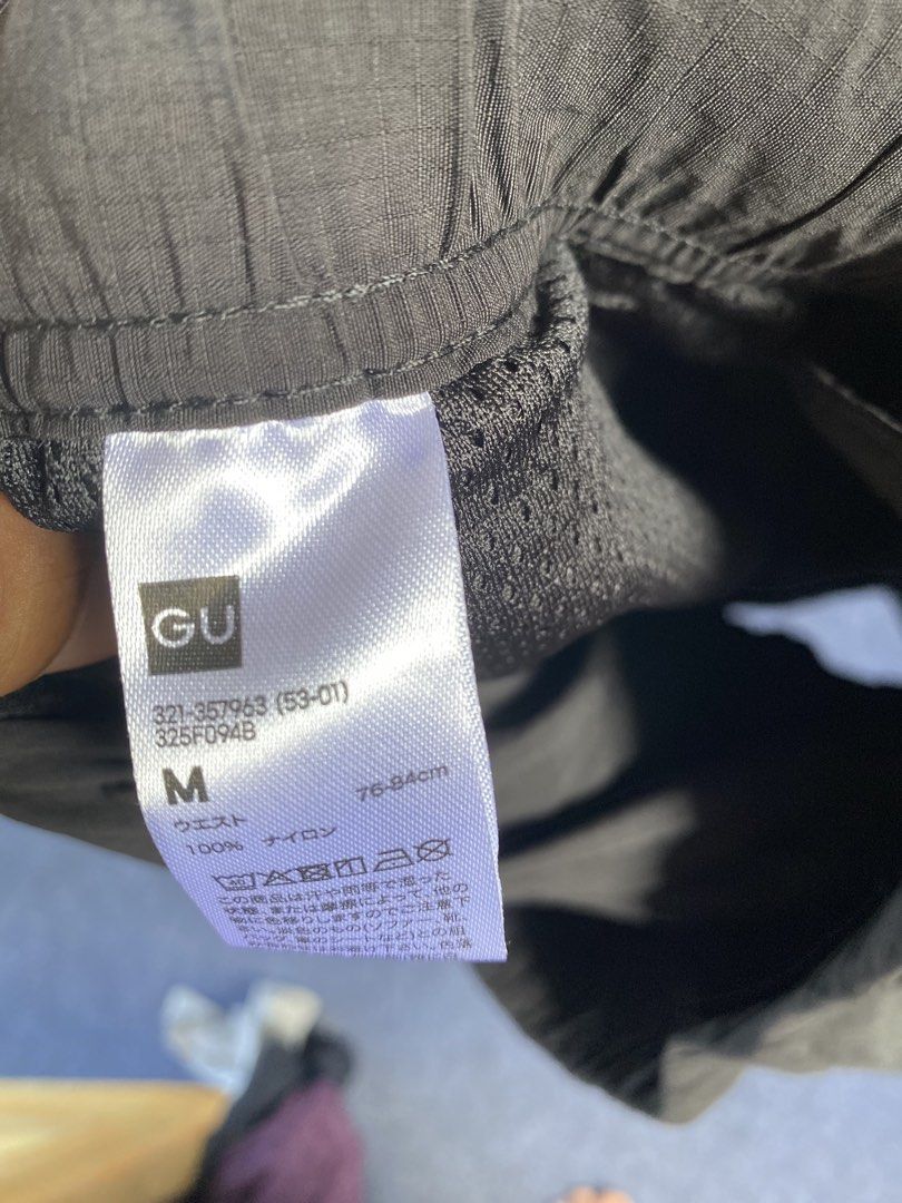 GU Utility Short Black Solid Condition (Category: Shorts) located in Manila. Submitted by online_selector (Listing ID 1470947938, Image 2). Description: .