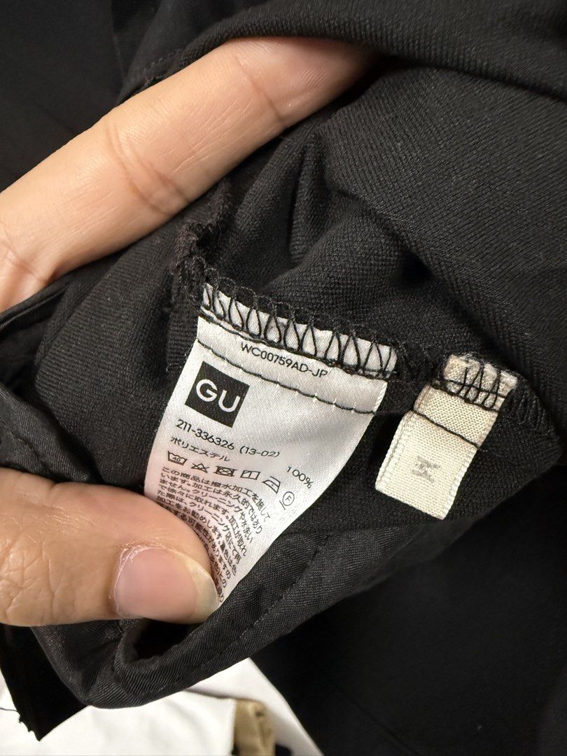 GU Women's Mountain Parka (Category: Coats, Jackets and Outerwear) located in Angeles City. Submitted by queenromero (Listing ID 1471070804, Image 3). Description: width: 21.5" length: 22.5".