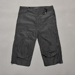 (Category: ) located in . Submitted by rndm.wears (Listing ID 1471045968, Image 1). Description: .