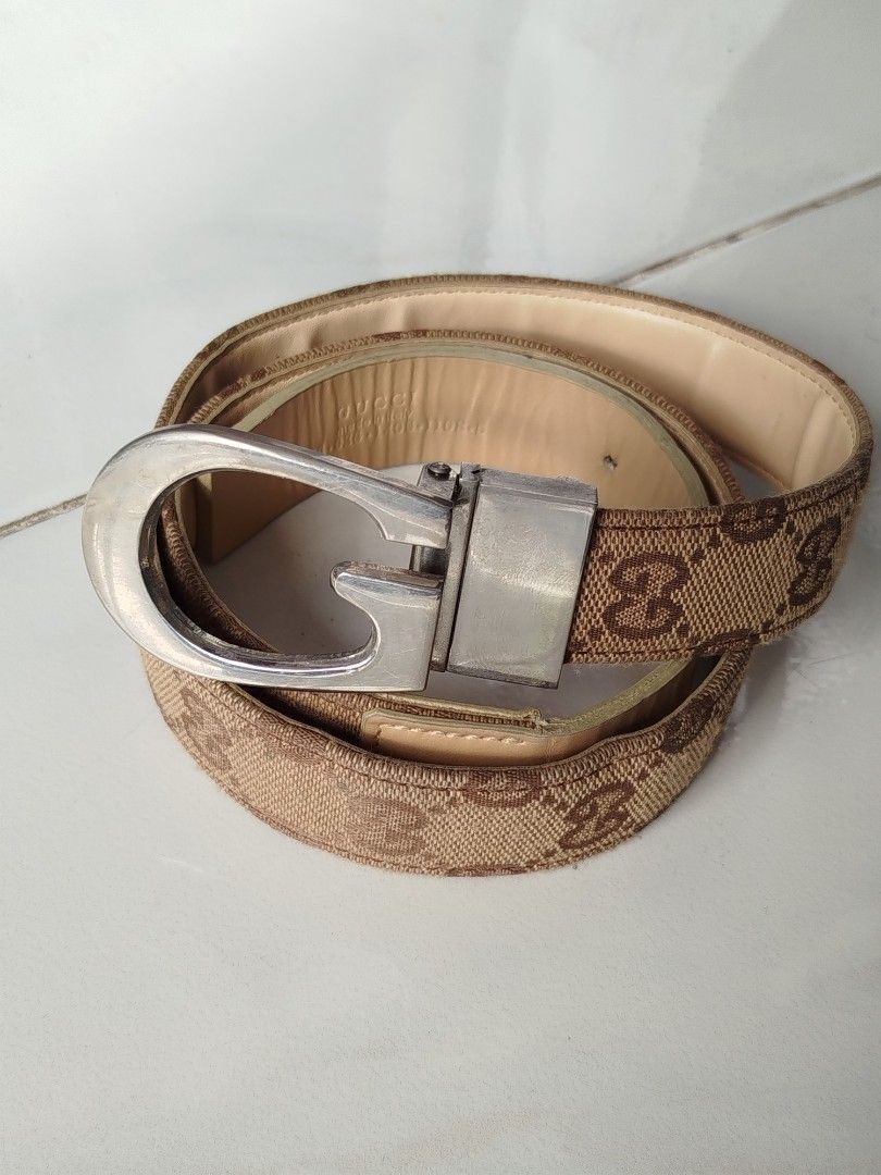 GUCCI BROWN GG MONOGRAM BELT (Category: Luxury Accessories) located in Bayombong. Submitted by Gentlemans_ClosEt (Listing ID 1470996271, Image 1). Description: GUCCI BROWN GG MONOGRAM BELT GUARANTEED AUTHENTIC WAISTLINE: 29-32 GOOD CONDITION MINOR SIGN OF USED.