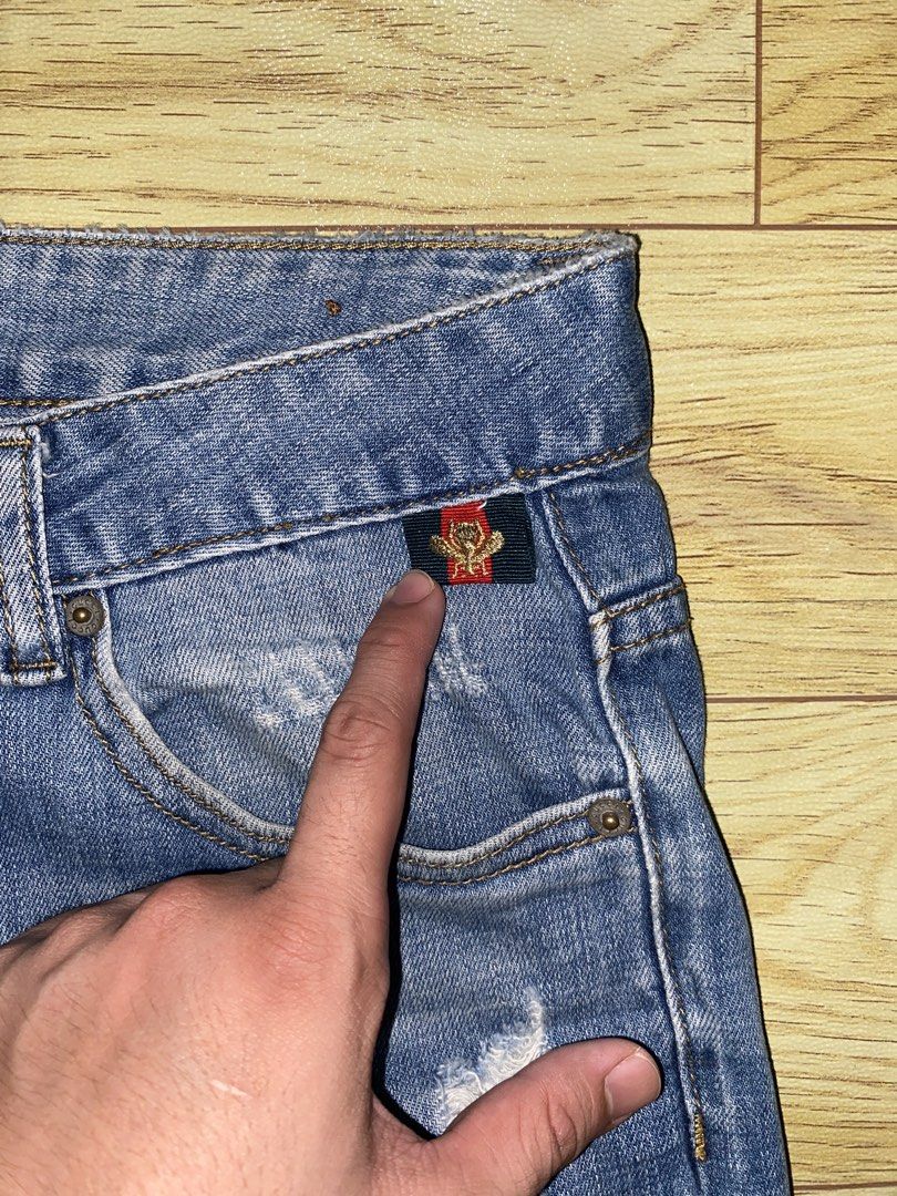 Gucci Cropped Distressed, Denim Jeans. (Category: Jeans) located in Aroroy. Submitted by rewear_r3volution (Listing ID 1471076218, Image 2). Description: Size Color 8.5/10 Issues Dimensions:.