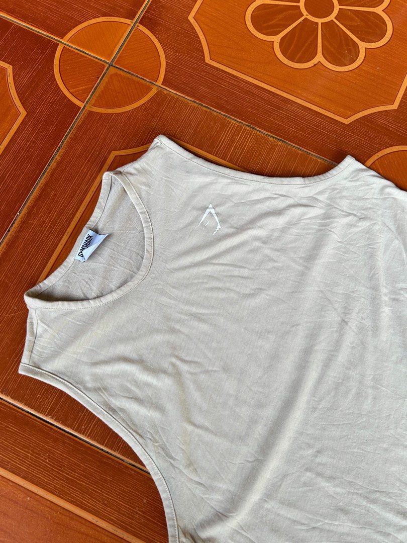 Gymshark Tank Top (Category: Activewear) located in Dapitan. Submitted by thrift_archive2026 (Listing ID 1471026425, Image 3). Description: GSHARK TANK TOP🦈 Authentic✅ Size: M Dimes: 19x27 Good As new 📍Location: Dapitan City, Mindanao Pm if interested📩 pm your offer.
