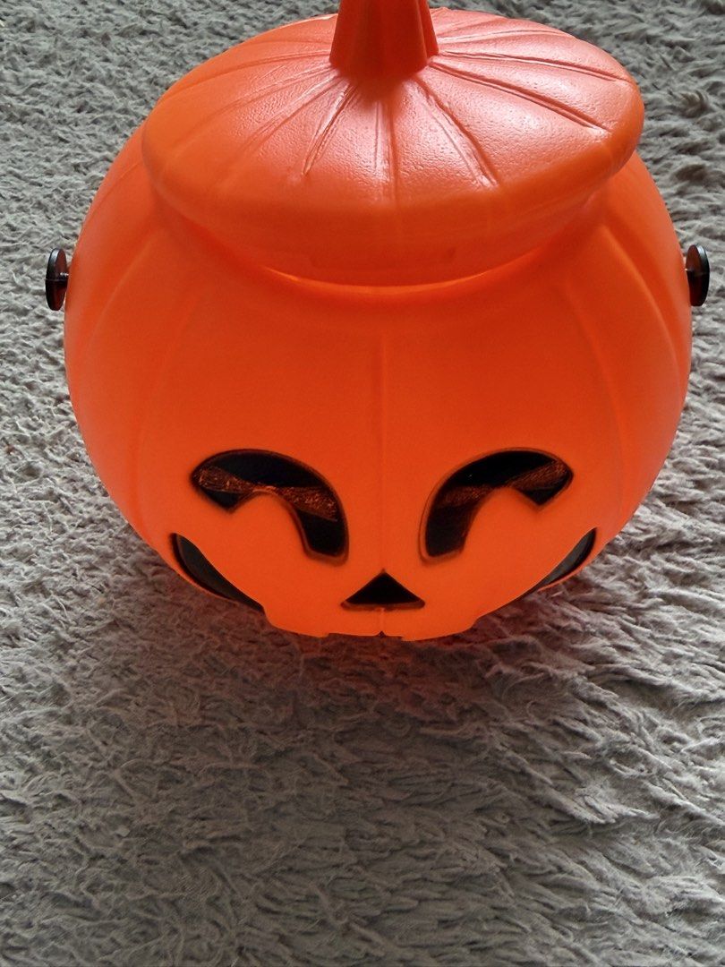 Halloween Basket (Category: Craft Supplies & Tools) located in San Juan City. Submitted by knickscorner (Listing ID 1470944822, Image 2). Description: I’m happy to answer any inquiries you have about the item. Pass! 😵🙅 when in doubt. Please 🅾️nly make an offer if you are 💯 sure, Otherwise, let’s not waste each other’s time. All items are on hand and ready to ship after payment. 💰 PAYMENT : GCASH 📦 Standard Delivery : J&T Express ❌NO meet up