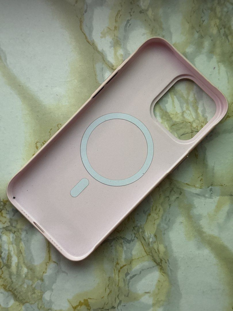 Hard silicone case Iphone 15 pro max (Category: Cases & Sleeves) located in Quezon City. Submitted by JDC_Onlineshop (Listing ID 1471090309, Image 2). Description: hard silicone (magsafe) case for iphone 15 pro max .