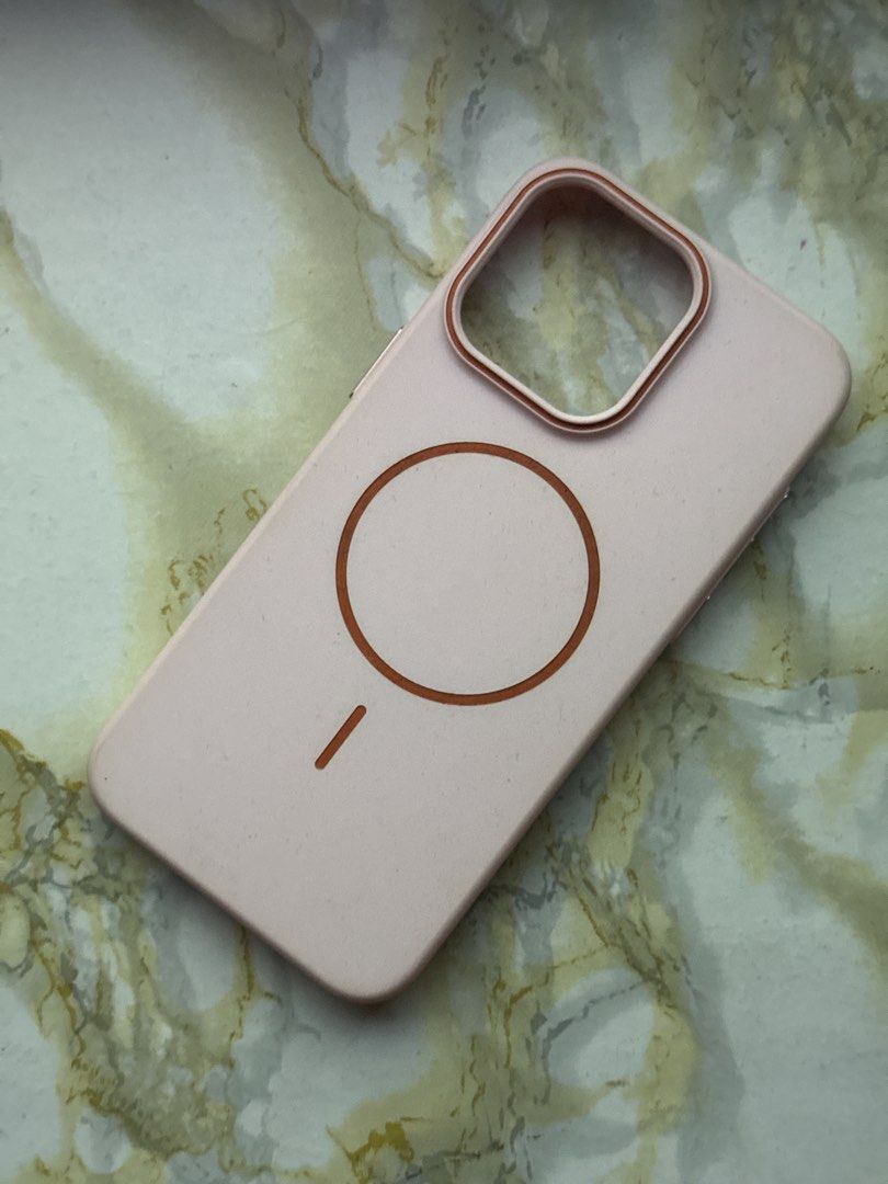 Hard silicone case Iphone 15 pro max (Category: Cases & Sleeves) located in Quezon City. Submitted by JDC_Onlineshop (Listing ID 1471090309, Image 1). Description: hard silicone (magsafe) case for iphone 15 pro max .