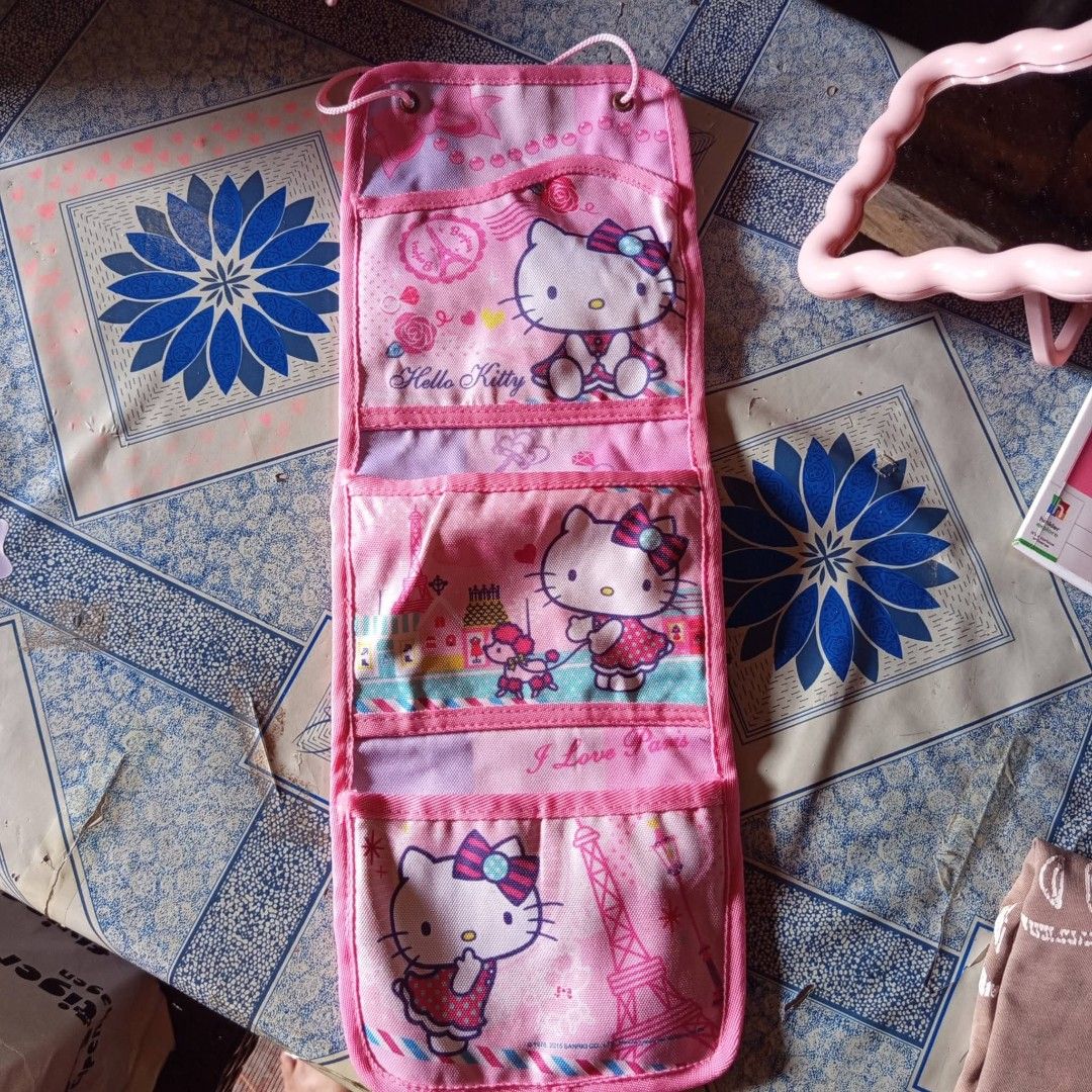 Hello Kitty Hanging Organizer (Category: Other Stationery & Craft) located in Quezon City. Submitted by lucky.girl_house (Listing ID 1470979445, Image 1). Description: .
