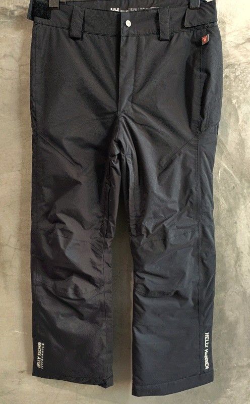 Helly Hansen Ski/Heat Tech Black Pants (Category: Trousers) located in Bacoor. Submitted by nineties_kid (Listing ID 1471095051, Image 3). Description: •==> Helly Hansen Ski/Heat Tech Black Pants Size: Medium-Large Waist size: 31 inches Pants length: 37 inches Rise: 10 inches Leg Opening: 9.5 inches ___________ ▶LBC Cash on Pick-up (C.O.P) Offer nation-wide delivery, as long as there is an LBC branch near your area. ▶LBC C.O.D ▶Lalamove. ▶J&T Reg