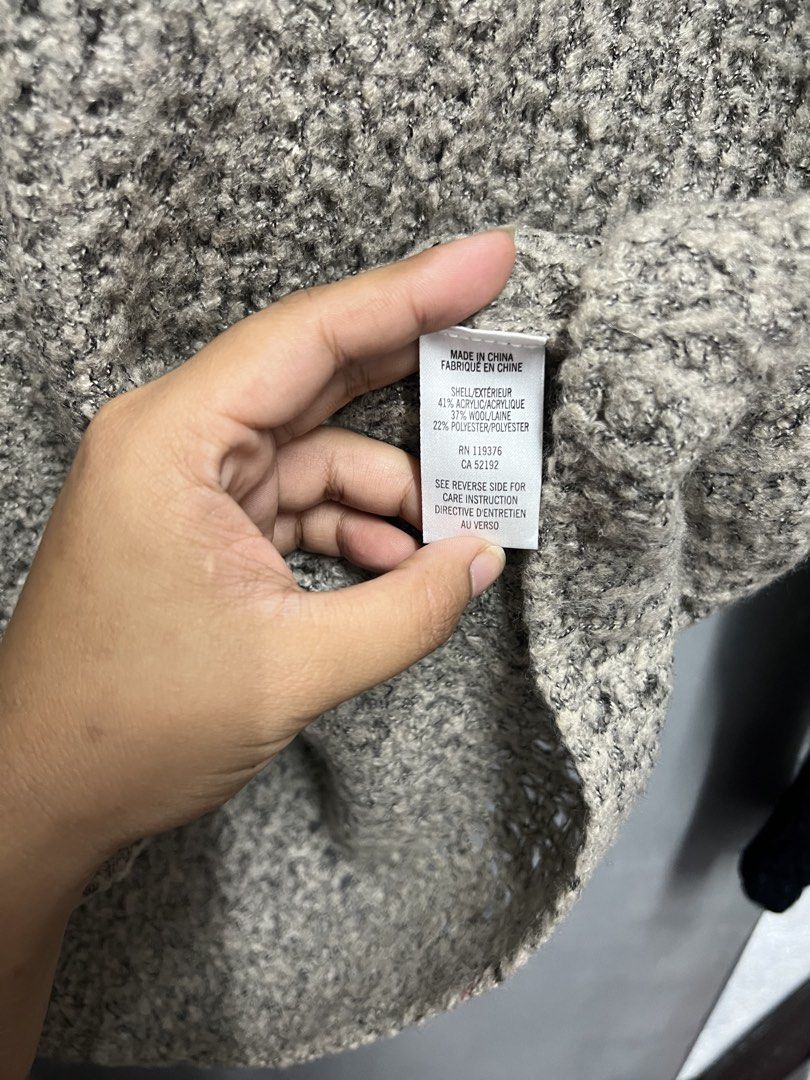 HELMUT LANG (Category: Longsleeves) located in Dasmarinas. Submitted by jessputrages (Listing ID 1471092190, Image 3). Description: For sale Helmut Lang Excellent condition No issue 1500 plus shipping fee Pm for more details.