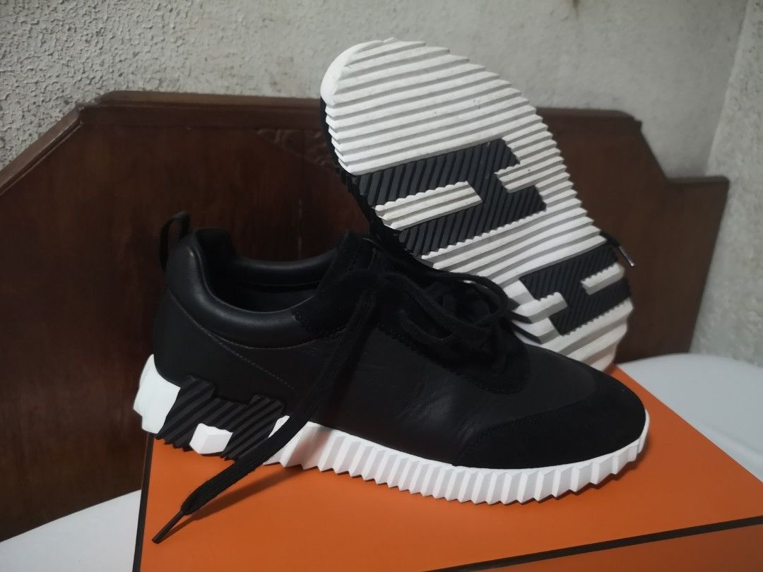 hermes bouncing (Category: Sneakers & Footwear) located in Manila. Submitted by wildocean_bc7ef8 (Listing ID 1471080459, Image 2). Description: for sale h brand ap batch bouncing black color 45 slightly used 9k 09939529009.
