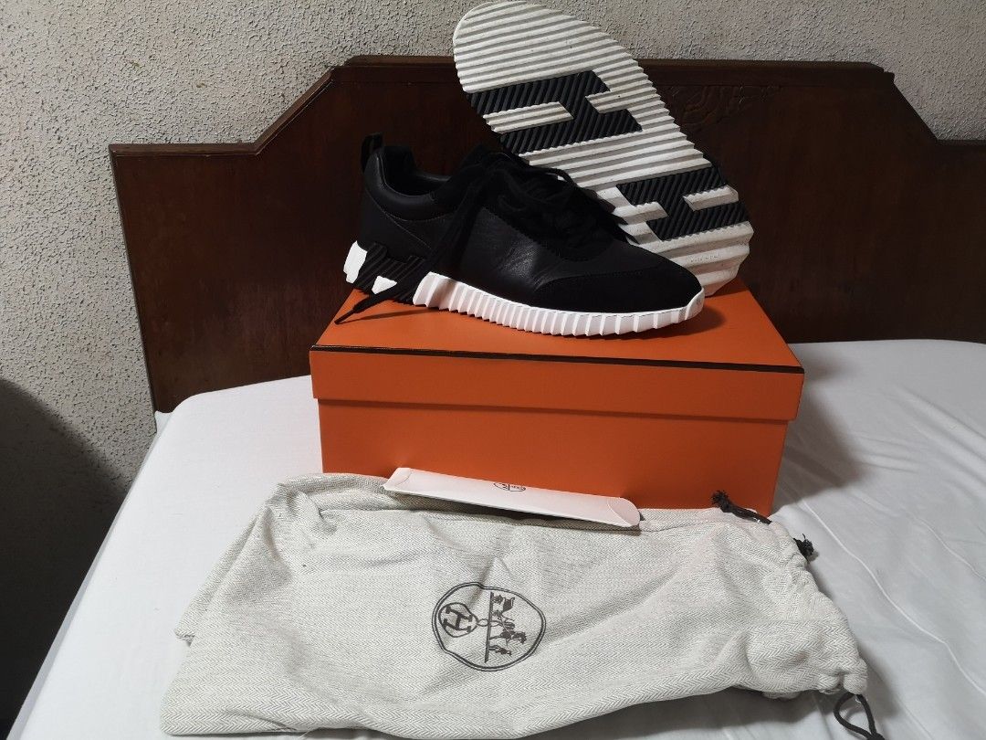 hermes bouncing (Category: Sneakers & Footwear) located in Manila. Submitted by wildocean_bc7ef8 (Listing ID 1471080459, Image 1). Description: for sale h brand ap batch bouncing black color 45 slightly used 9k 09939529009.