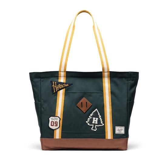 Herschel Heritage Tote - 24.5L (Category: Tote Bags) located in Taguig. Submitted by Zyannah (Listing ID 1471067132, Image 1). Description: Herschel Supply Co. Heritage Tote - 24.5L in the Patches Green Gables colorway. Never been used. Tag still intact. Plus sf.