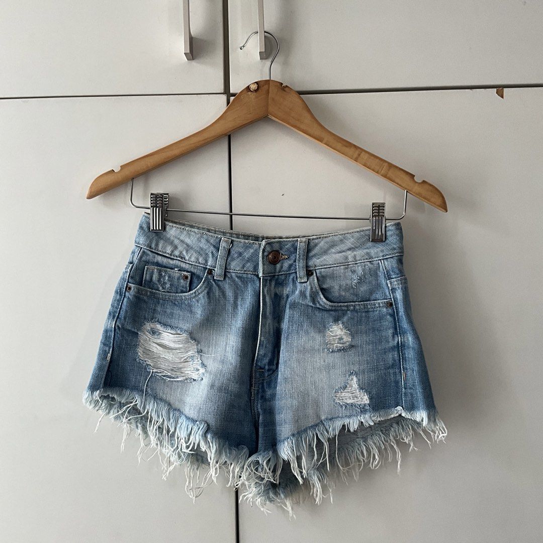 high waisted denim shorts (Category: Shorts) located in Paranaque City. Submitted by ursaturdayfaves (Listing ID 1470964873, Image 1). Description: .