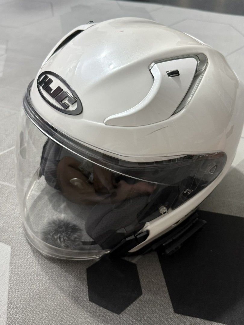 HJC RPHA 31 Helmet White Size M (Category: Helmets and other Riding Gears) located in General Trias. Submitted by qwerty2015 (Listing ID 1471038043, Image 1). Description: HJC Rpha 31 HELMET 🔹 HJC RPHA 31 • Size: Medium • ₱14,000 ❌ No Cardo / intercom included ✨ With minimal scratches/signs of use Wala lang po yung sun visor niya nilinisan ko po kasi na miss place gawa ng naglipat po kami ng bahay, kapag makita ko po ipadala ko na lang Actual ph