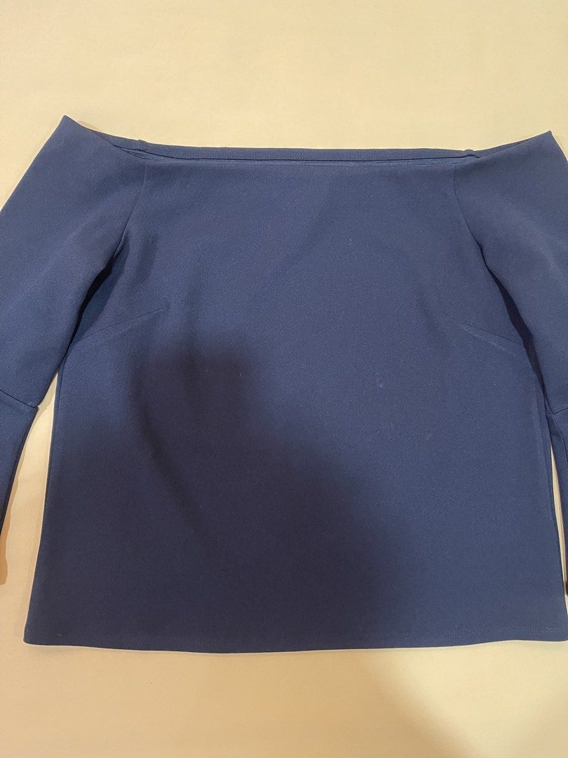 H&M Black Off-Shoulder Top Size S (Category: Blouses) located in Bacolod City. Submitted by zdeclutters01 (Listing ID 1470966492, Image 2). Description: Read the description first before asking questions ‼️ * Discounted price exclusive of delivery fees. * Delivery fee c/o Buyer after full payment of the purchase price. PM me for delivery procedure and refund/contingency provisions for your security. * As-is, where-is. Please see photos for defect