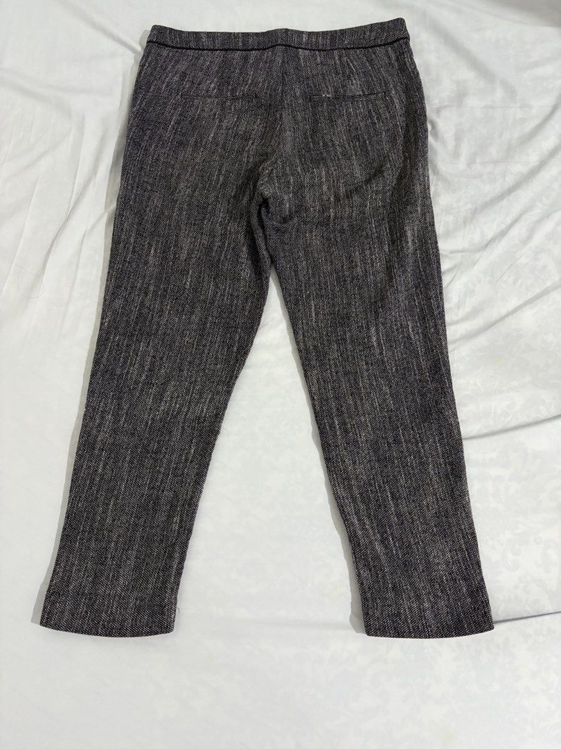 H&M Black White Tweed Pattern Trousers Size US 8 (Category: Jeans) located in Manila. Submitted by coolphoenix_f1e702 (Listing ID 1471015553, Image 2). Description: - Brand: H&M - Style: Black and white tweed patterned trousers - Size: US 8 / EUR 38 / CN 165/72A - Material: 73% polyester, 26% viscose, 1% elastane (Pocket lining: 80% polyester, 20% cotton) - Details: Solid structured waistband with stylish dark piping - Condition: Clean, excellent
