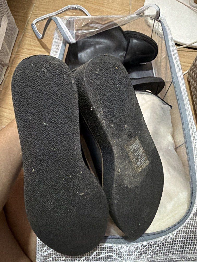H&m boots (Category: Boots) located in Rizal. Submitted by rashamd (Listing ID 1471057057, Image 3). Description: Bought in London Eu 38 Leather.