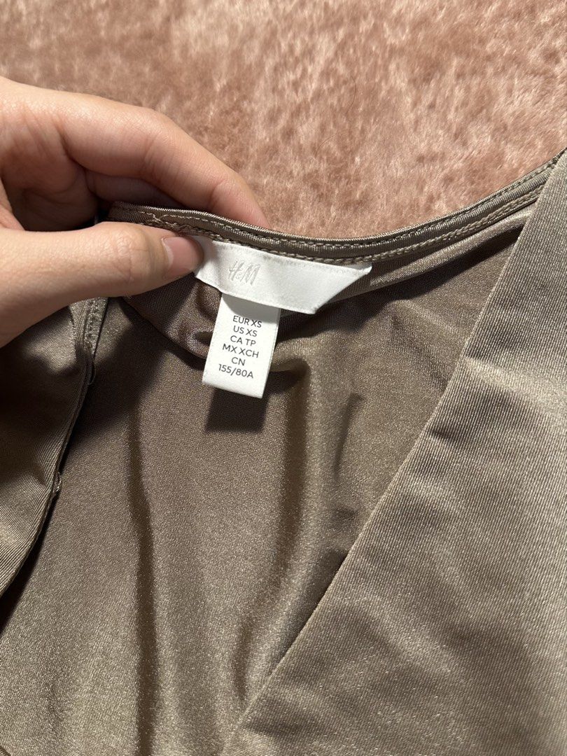 H&M BROWN BODYSUIT (Category: Others Tops) located in Cavite. Submitted by prelovedbyreluv (Listing ID 1471077075, Image 2). Description: .