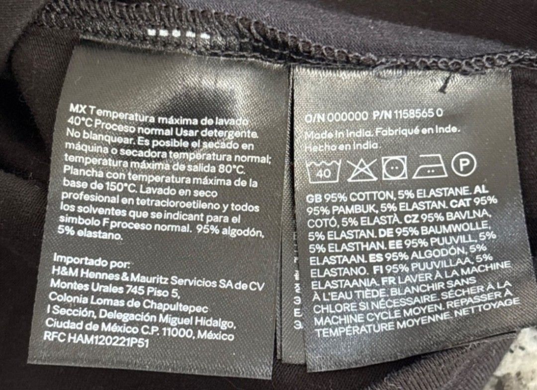 H&M Divided Baseball Top Long Sleeve (Black) (Category: Activewear) located in San Isidro. Submitted by remtgs (Listing ID 1471115809, Image 3). Description: -Last Price Posted -No when worn -Lightly used -Free shipping via lbc -Rfs: Decluttering -Paper tag removed.
