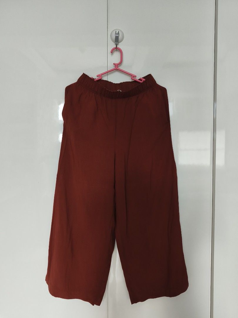 H&M Rust Wide Leg Pants (Category: Other Bottoms) located in Manila. Submitted by smilefashion08 (Listing ID 1470941814, Image 1). Description: Original H&M Waist 25-26 Length 34.