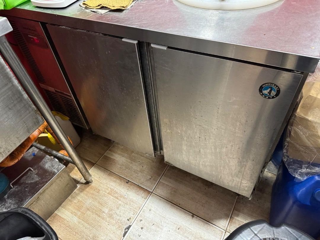 Hoshizaki Undercounter Refrigerator RT-126MA (Category: Refrigerators and Freezers) located in Caloocan City. Submitted by brightdolphin_bfc4c6 (Listing ID 1471014998, Image 2). Description: - Brand/Model: Hoshizaki RT-126MA - Type: Commercial undercounter refrigerator - Material: Heavy-duty stainless steel build - Doors: 2 doors - Capacity: 231 liters - Dimensions: 1200 x 600 x 850 mm - Temperature Range: -6°C to 12°C - Power Consumption: 240 wa