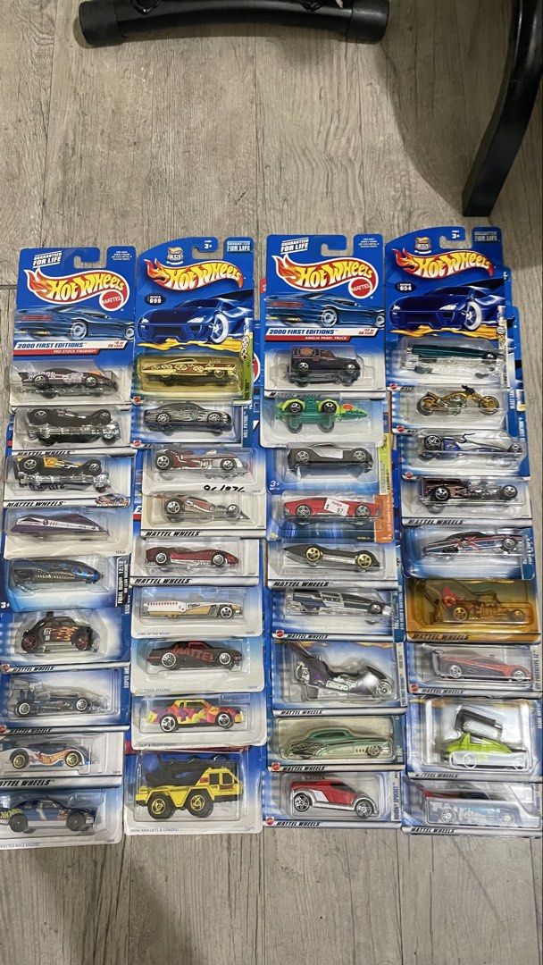 Hot wheels fantasy set blue/old cards (Category: Remote Control Toys) located in Las Pinas. Submitted by tinngonzaga (Listing ID 1470945720, Image 1). Description: 34 pcs 50 pesos each Take all only no break set Meet up around las piñas Monte carlo stocker Sol aire cx4 Super modified Baja bug Gm lean machine Stealth Super comp dragster (x2) Flame stopper Crunch chief Velocitor Roll patrol Street beast Thomassima 3 Surf crate Twang thang Honda spo