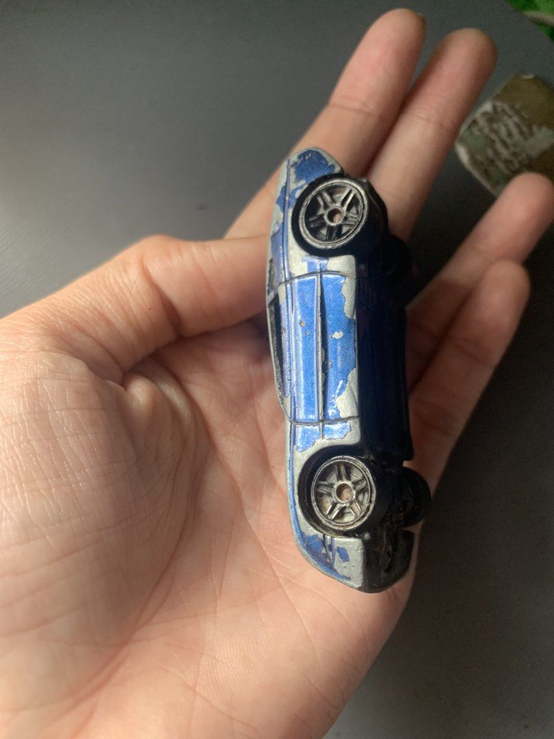 HOTWHEELS (Category: Action & Battle Toys) located in Rizal. Submitted by trixie004292 (Listing ID 1470943943, Image 3). Description: PAINT CHIPS LANG YAN.