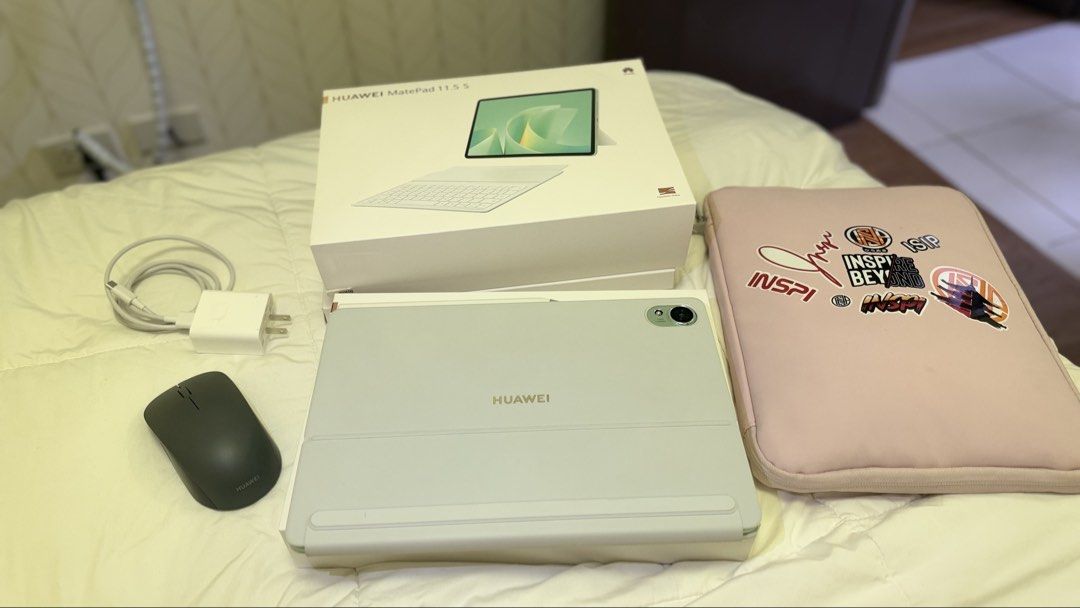 HUAWEI MATEPAD 11.5S (LAPTOP-LIKE SETUP, TABLET PORTABILITY) (Category: Laptops & Notebooks) located in Manila. Submitted by dearly.essentials (Listing ID 1471069496, Image 3). Description: .