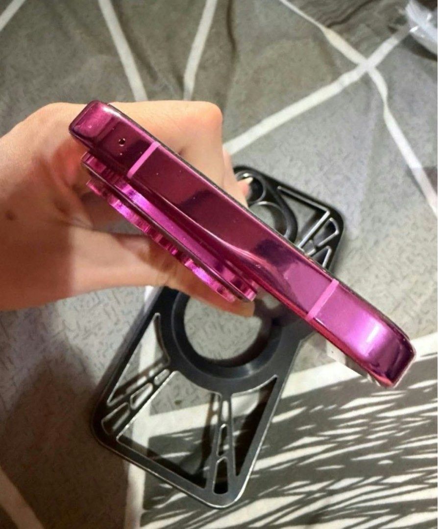 Huawei Pura70 (Category: Huawei) located in Pasig City. Submitted by lamzy102 (Listing ID 1470998851, Image 3). Description: For Sale : Huawei Pura70 - 17500 - Unit and casing only - Lady owned - still smooth and good as new,no scratches still makinis, just change the tempered glass! - RFS : change unit NEGOTIABLE!.
