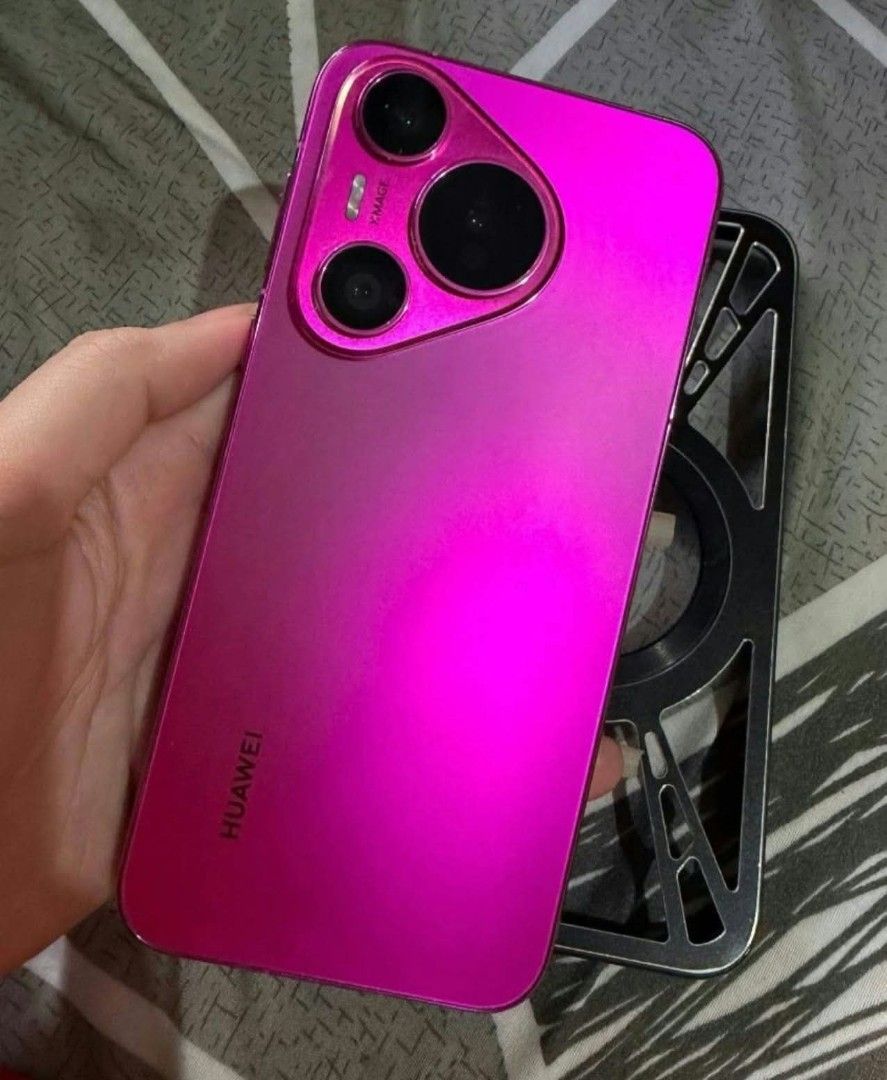 Huawei Pura70 (Category: Huawei) located in Manila. Submitted by crosslegse18380 (Listing ID 1471003884, Image 2). Description: For Sale : Huawei Pura70 - 16500 (slightly negotiable) - Unit and casing only - Lady owned - still smooth and good as new,no scratches still makinis, just change the tempered glass! - RFS : change unit.