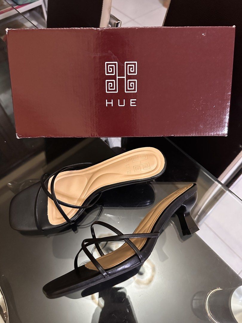 Hue Manila “Katya Noir” Everyday Leather Heels (Black) (Category: Heels) located in Angeles City. Submitted by kylachloe (Listing ID 1471069187, Image 2). Description: Hue Manila “Katya Noir” Everyday Leather Heels (Black) SIZE: 7 Women’s Selling Price: ₱1,450 Original Price: ₱1,649 USED TWICE ONLY — IN GREAT CONDITION‼️ (comes in original box) 100% legit and authentic Proof of authenticity available upon request 📍Angeles City, Pampanga Meetup w