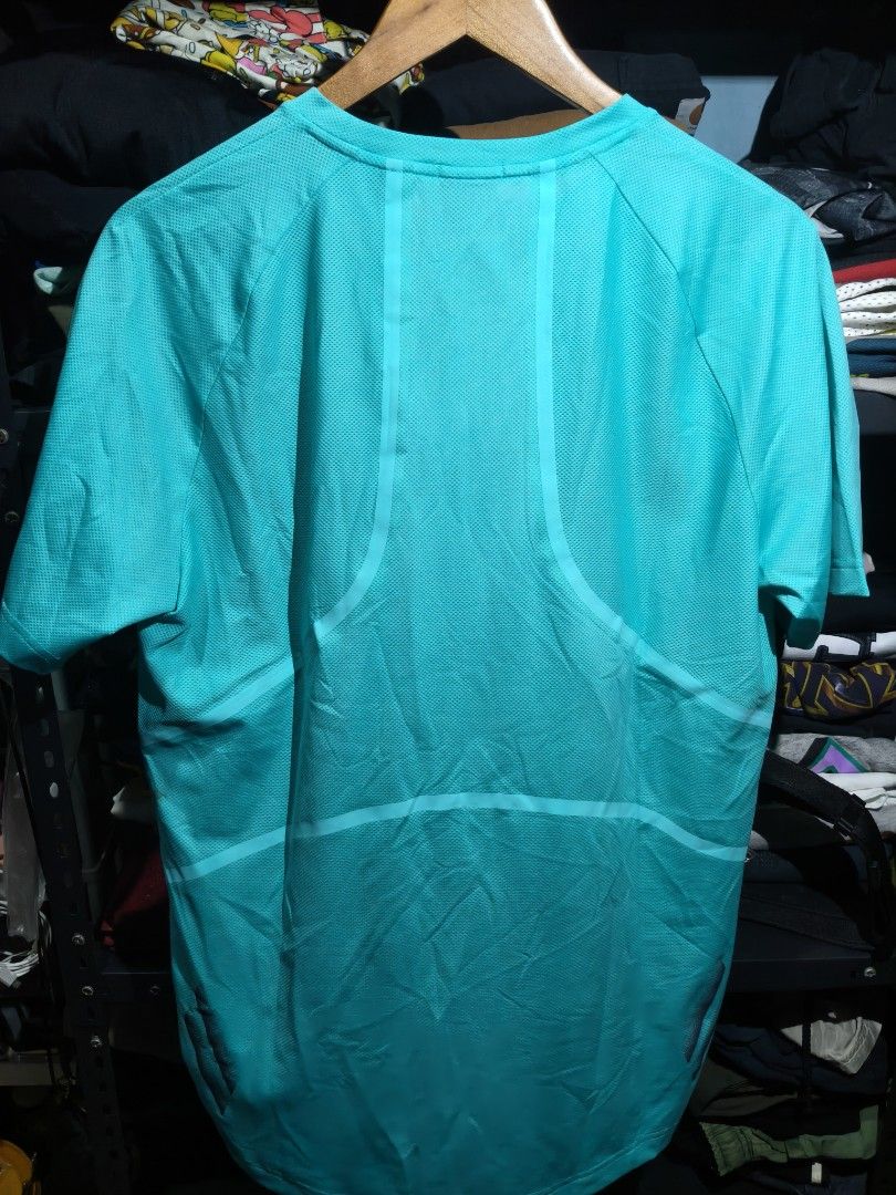 HUGO BOSS (Category: Tshirts & Polo Shirts ) located in Manila. Submitted by style.culture (Listing ID 1471066219, Image 3). Description: .
