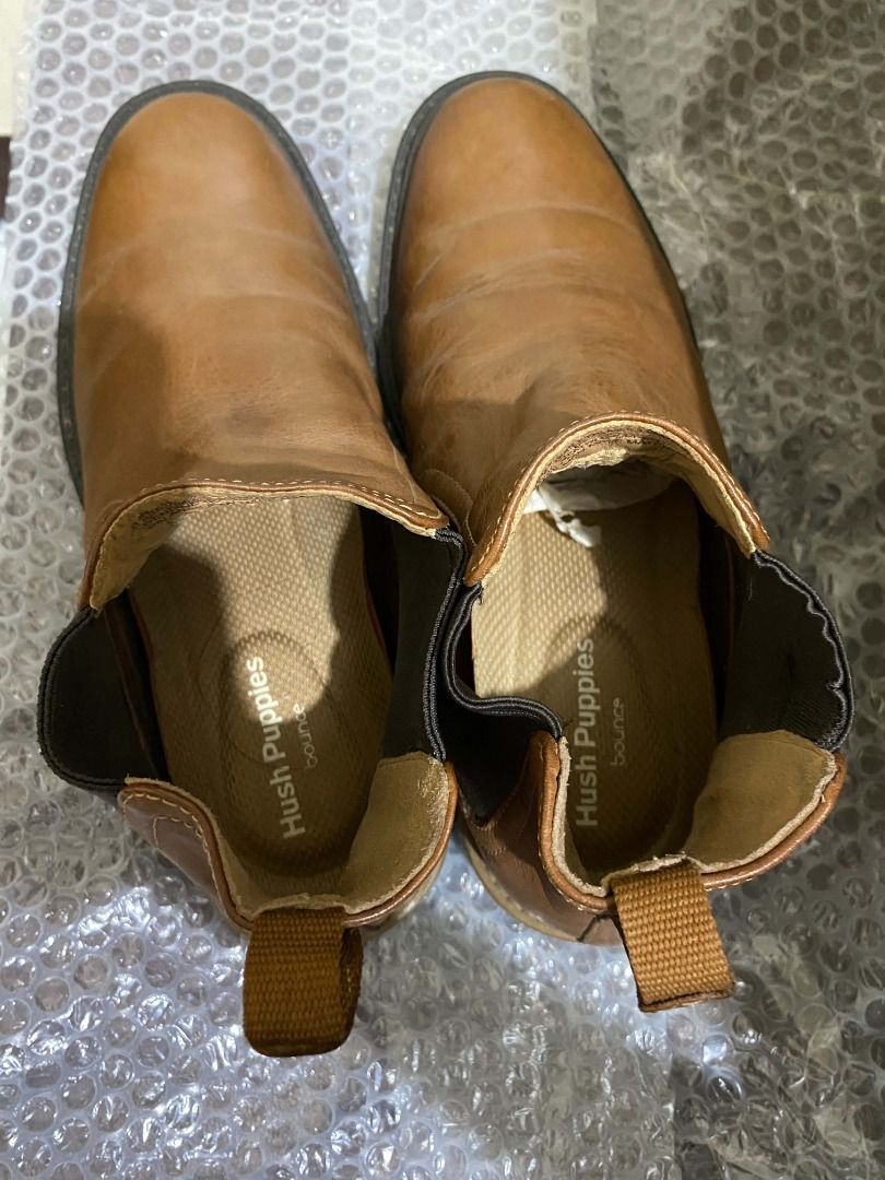 Hush Puppies Men’s Half‑Boots (Category: Boots) located in Quezon City. Submitted by nina.preloved2 (Listing ID 1470970745, Image 3). Description: 🌟 Chukka Boots 🌟 Size: USA 7.5/UK 6.5/EU 40.5/CM 26 (Men's) 🌟 Color: brown 🌟 Made with genuine nubuck leather 🌟 Memory foam insoles 🌟 Breathable pigskin lining RFS: decluttering For more info, please feel free to message the seller! We'll be happy to answer your questions. Price for this specific