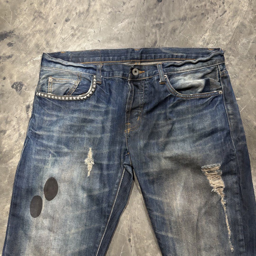 Hysteric Glamour Jeans (Category: Jeans) located in General Santos City (Dadiangas). Submitted by rags2reviveph (Listing ID 1471043554, Image 3). Description: 34 on tag 36 actual waist 11.5 Thigh 34 inseam 42 full length 7.5 Leg opening.