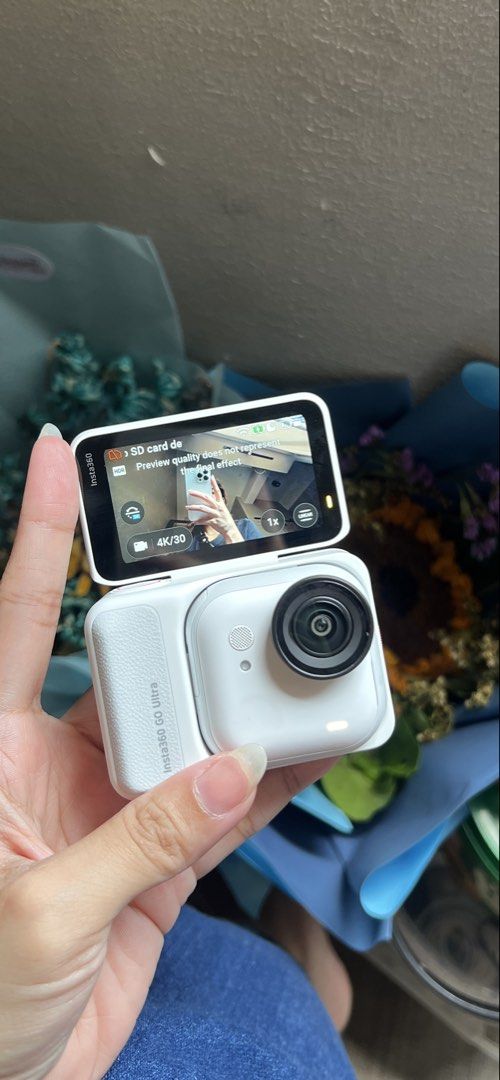 Insta360 GO Ultra Standard Bundle (Category: Video Cameras) located in Taguig. Submitted by iwondery (Listing ID 1470964153, Image 3). Description: ✅ Color/Design: Arctic White ✅ Condition: Only used once for our Cebu trip ✅ Well-kept and item is good as brand new 📌 I have the SD card, I can sell it together with the camera for ₱2,000 (sd card was originally priced ₱3,000).
