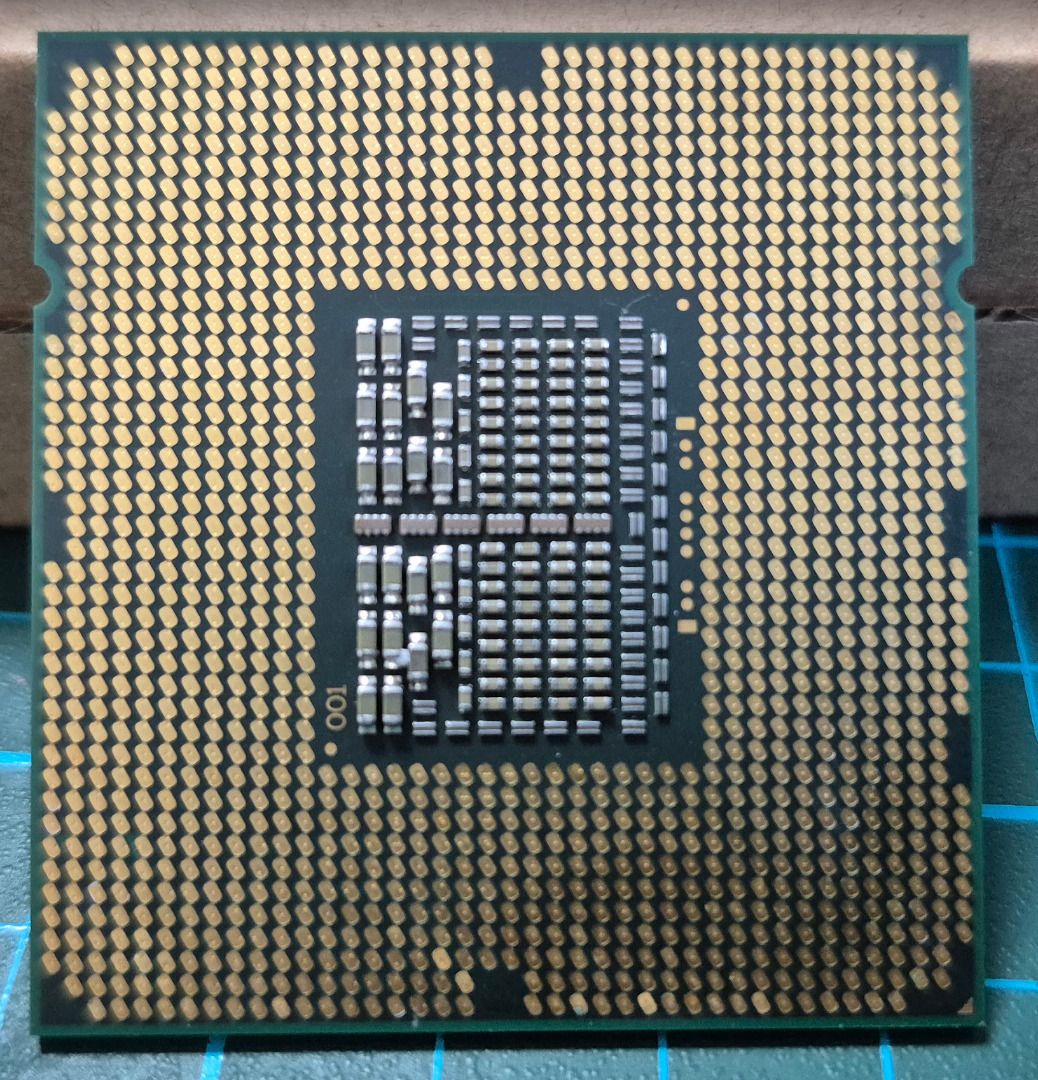 Intel Core i7-920 Processor (Category: Computer Parts) located in Singapore. Submitted by ledmirage (Listing ID 1471015664, Image 2). Description: - Processor: Intel Core i7-920 - Condition: Pulled from a working system; pins are clean.