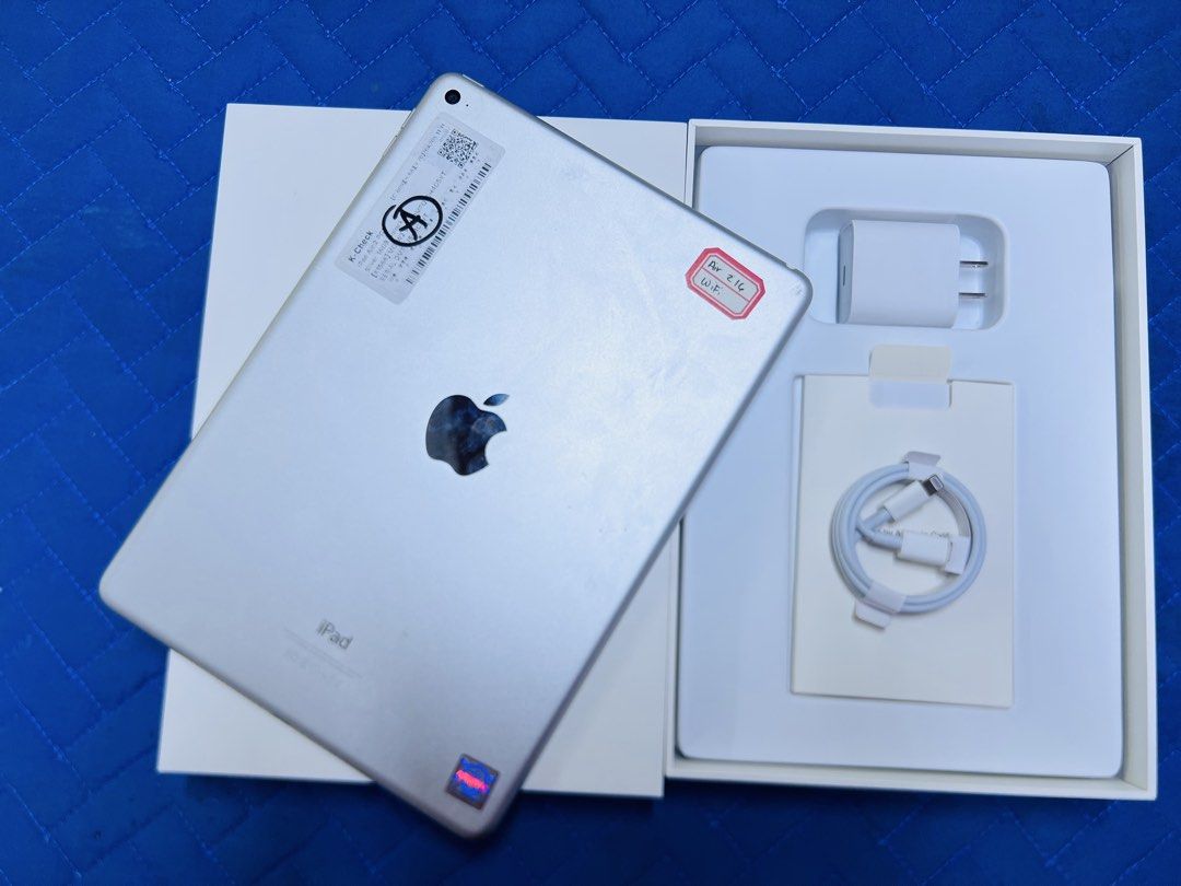 IPad Air2 16Gb Wifi (Category: iPad) located in Taguig. Submitted by jamiepirogongan22 (Listing ID 1471024212, Image 2). Description: 🔥 FOR SALE: iPad Air 2 16GB Wi-Fi Only! 🔥 🍎 Apple iPad Air 2 – Silver Color 🤍 Looking for an affordable iPad for everyday use? This is your chance to own an Apple iPad at a budget-friendly price! Perfect for watching movies, browsing, online classes, and more. 📱✨ 📌 UNIT DETAILS: ✅ Model: iPad Air 2 ✅ Storage: