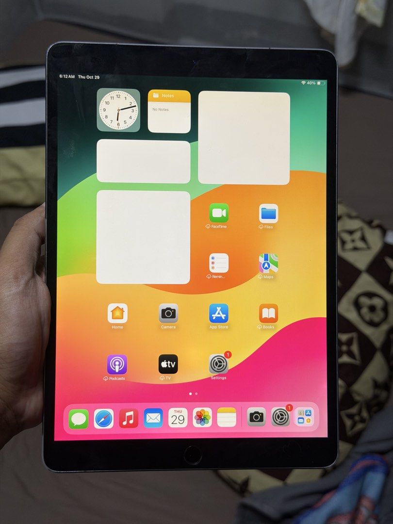 iPad Pro 10.5 inch 256gb Wifi + Cellular (Category: iPad) located in Manila. Submitted by christianj64110 (Listing ID 1471070455, Image 2). Description: For sale iPad Pro 10.5 inch 256gb Wifi + Cellular Good truetone Good finger print issue: dents see pic Unit & case only Makati/BGC + 500 other location.