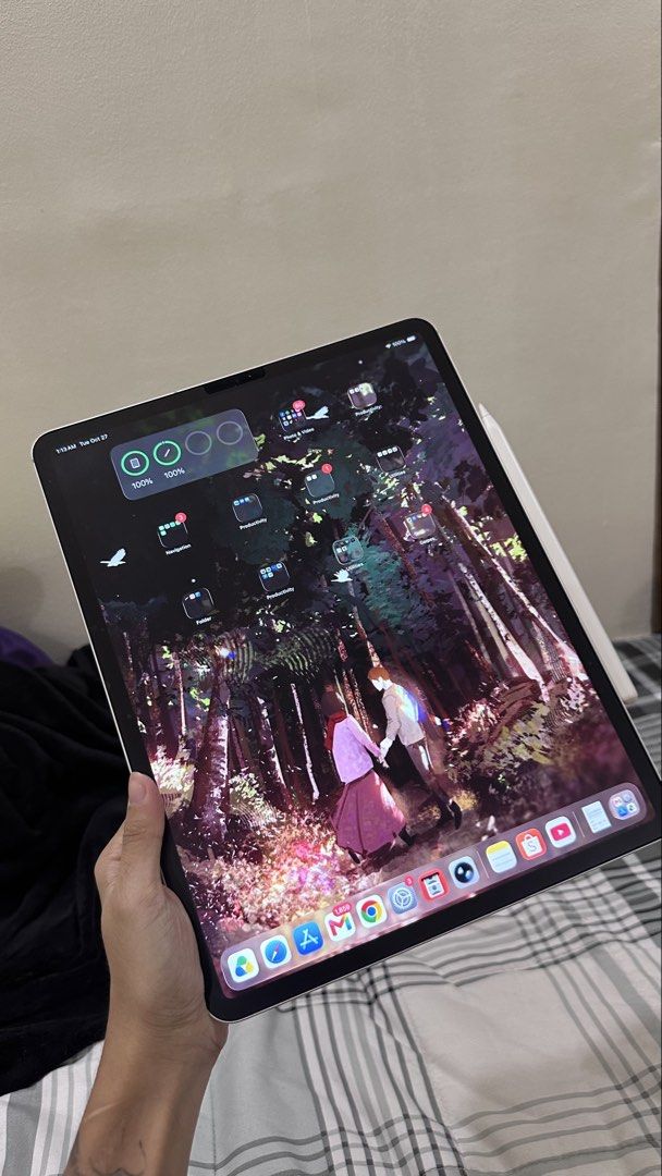 Ipad Pro 12.9 Inches (4th gen) (Category: iPad) located in Las Pinas. Submitted by killhouse (Listing ID 1471097900, Image 2). Description: Ipad Pro 12.9 inch 4th gen NEGOTIABLE No issue No scratches, no dents 100% makinis All working (Face ID, Truetone, Icloud, Cameras) With DOQO Magic Keyboard With original apple pencil Las Piñas loc.