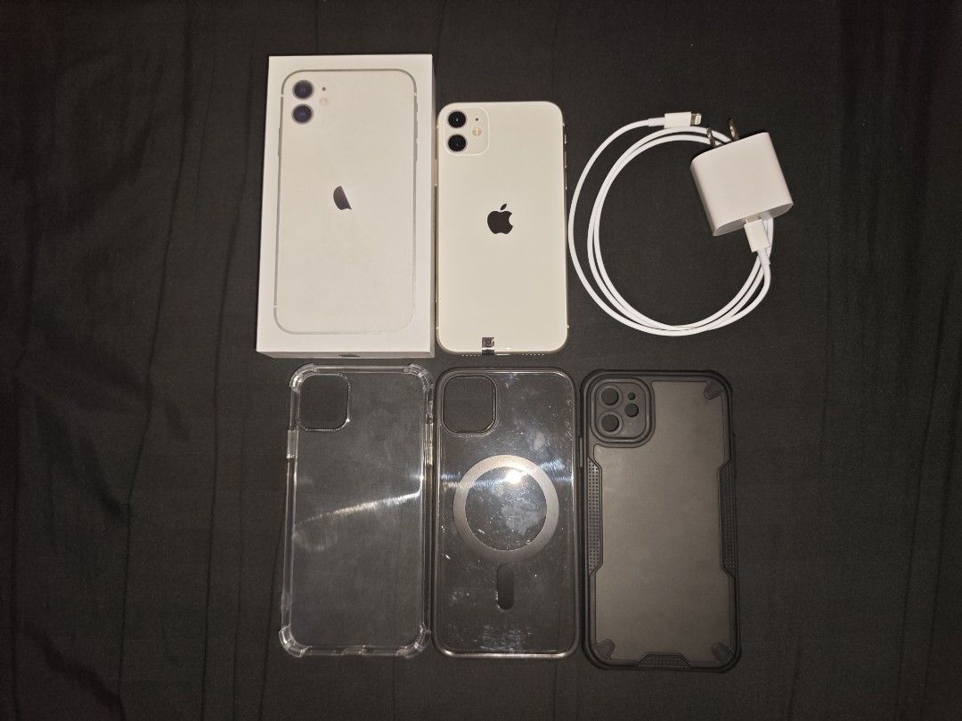 Iphone 11 128gb (Category: iPhone 11 Series) located in Cavite. Submitted by goldenphoenix.1919 (Listing ID 1470999195, Image 2). Description: Iphone 11 128gb White IOS 27.2 CH/A Vriant Factory Unlocked. Dual Sim Bought it from Nicolai Gadgets Shop for 12.3k 100% Battery Health Working True Tone and Face ID INCLUSIONS: Box Charging adapter and lightning cable 3 cases 1 extra tempered glass Receipt NO ISSUES PO. SOBRANG KINIS PA. NO UKNOWN PARTS. 