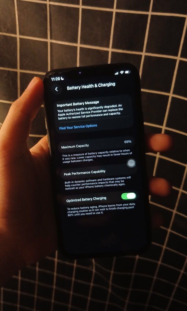IPHONE 11 PRO 256GB (Category: iPhone 11 Series) located in Taguig. Submitted by xam_lee (Listing ID 1471024232, Image 3). Description: MEETUP TAGUIG ONLY. IPHONE 11 PRO 256GB WIFI/DATA UPDATE: 26.7.1 256GB 69 BATTERY HEALTH (naka service) MALINAW BOTH CAM WORKING FACE ID HAVE TRUETONE ORIGINAL BACKGLASS NA-UUPDATE PA ISSUE: REPLACED LCD (may gasgas) / BASAG BACKGLASS TAGUIG LOCATION..