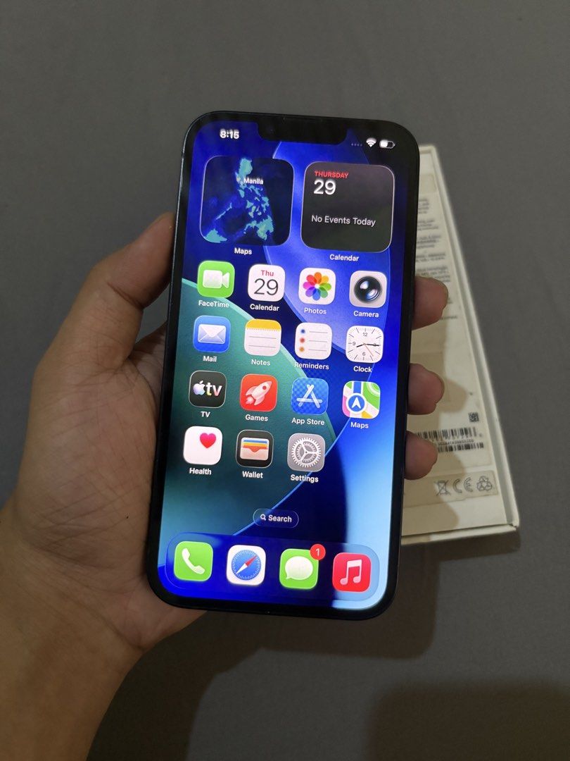 iPhone 13 Midnight 128gb (Category: iPhone 13 Series) located in Angono. Submitted by hpzxc09 (Listing ID 1470933910, Image 1). Description: iPhone 13 Midnight 128gb ZP/A Variant Locally Purchased (Robinsons Appliances) 77% Battery Health Factory Unlocked All parts original Signs of usage on screen and frame pero no dents and 1 small paint chip sa may camera Still looks good and presentable Face ID and True tone working *comes with original box w