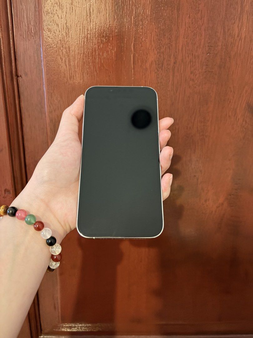 iPhone 13 Pro 128GB Silver (Category: iPhone 13 Series) located in Paranaque City. Submitted by fluttershyponyy (Listing ID 1471012827, Image 2). Description: -Pristine physical condition, no scratches or dents at all -Excellent camera quality for crisp, detailed photos and videos -Battery health: 74% -Bought brand new upon release Unit only — no inclusions Selling price: ₱20,000 Open for negotiation!.
