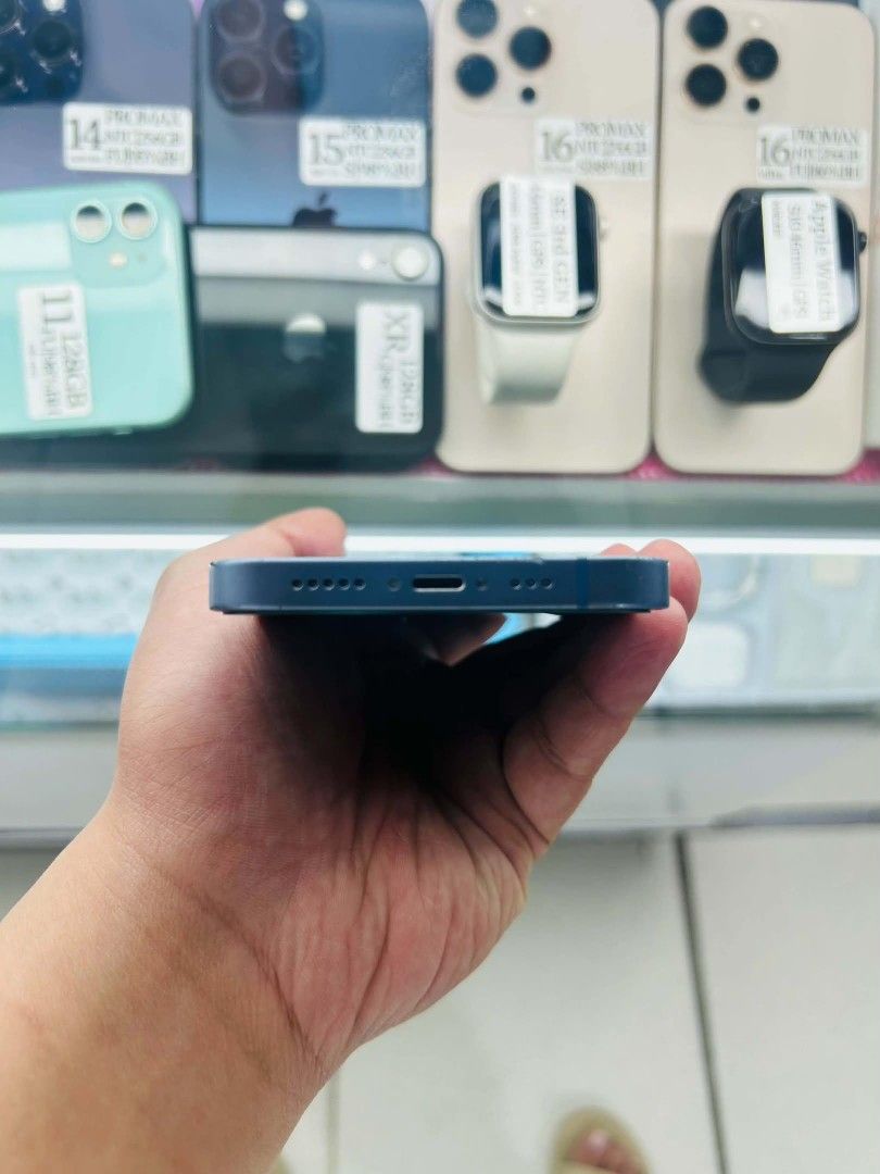 Iphone 14 128GB (Category: iPhone 14 Series) located in Manila. Submitted by andrew1517 (Listing ID 1471044732, Image 2). Description: No issue minor dents only.